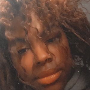 Meet your Posher, Aja